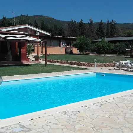 Il Frutteto לינה וארוחת בוקר 3*