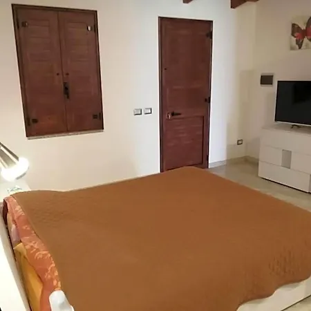 Il Frutteto Bed & Breakfast Sant Isidoro (Sardinia)